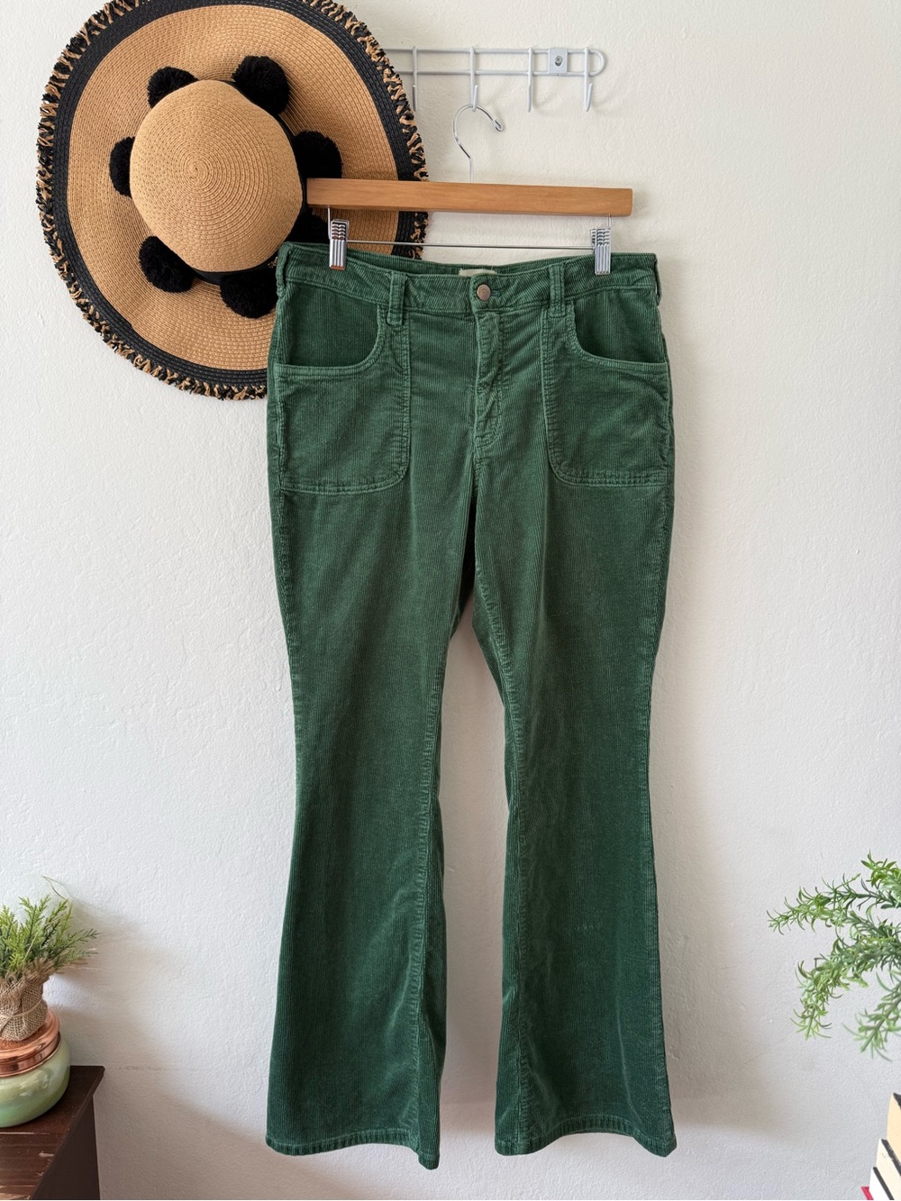 Anthropologie Pilcro The Icon Green Flare Leg Corduroy Pants Size 32 - Picture 7 of 16